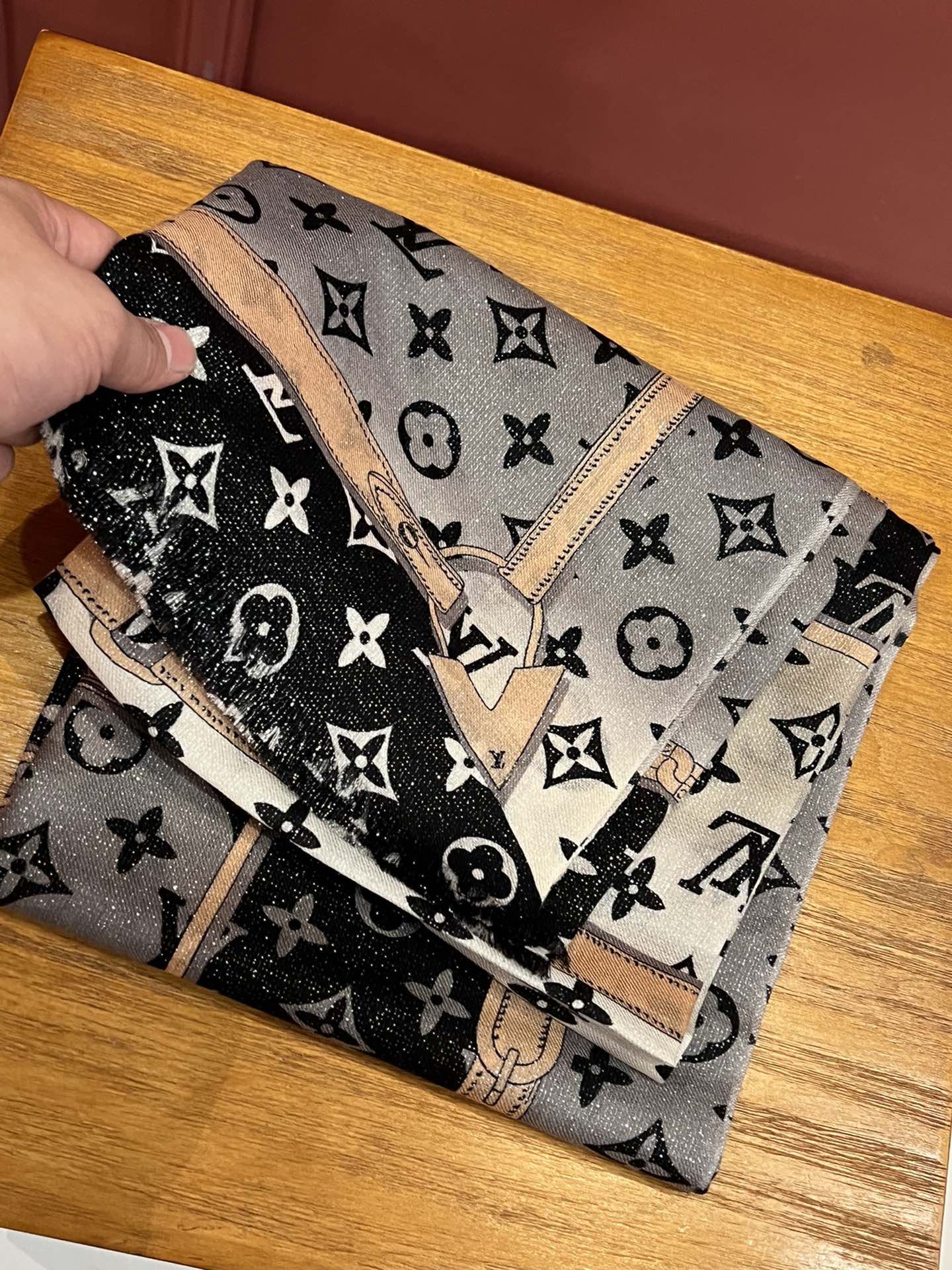 Louis Vuitton Scarf